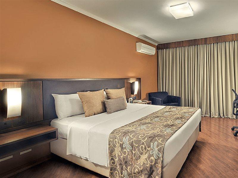 Hotel Deville Business Maringá Extérieur photo