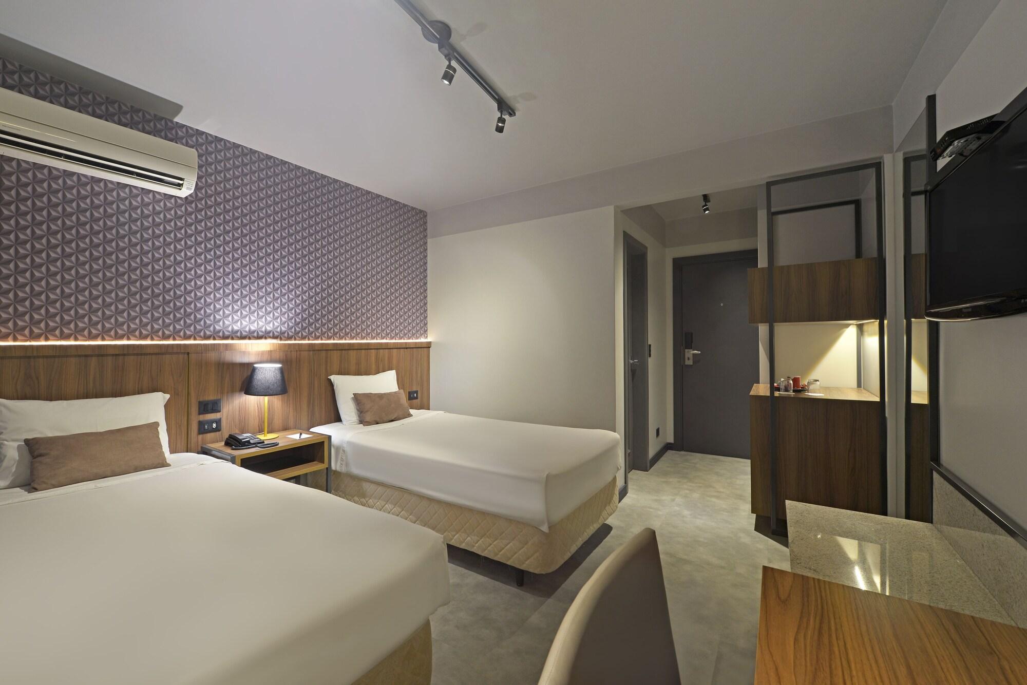 Hotel Deville Business Maringá Extérieur photo