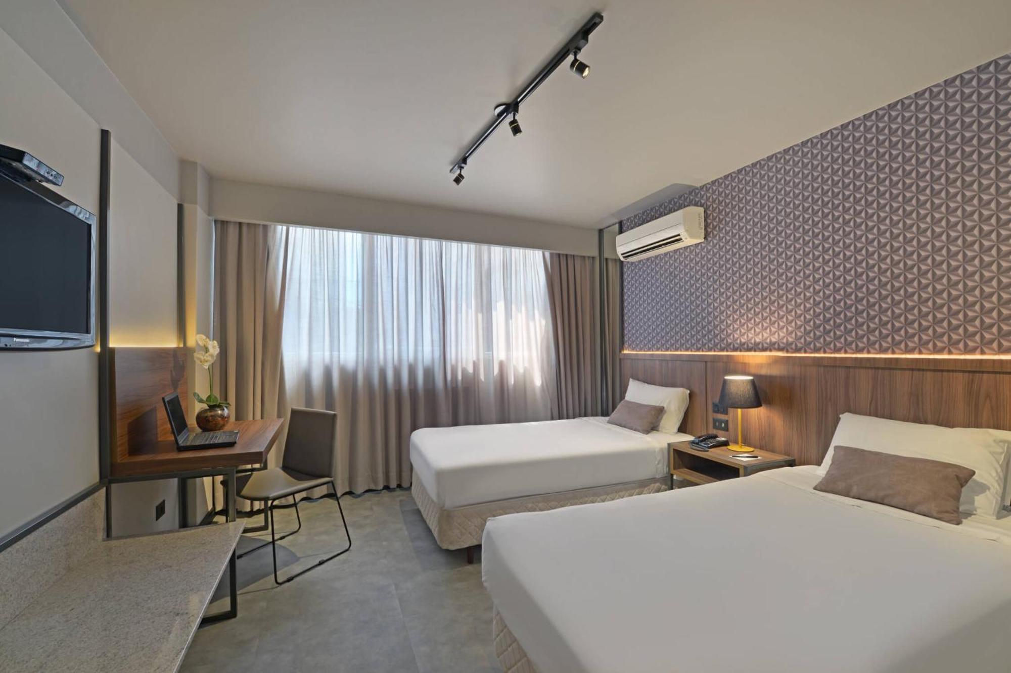 Hotel Deville Business Maringá Extérieur photo