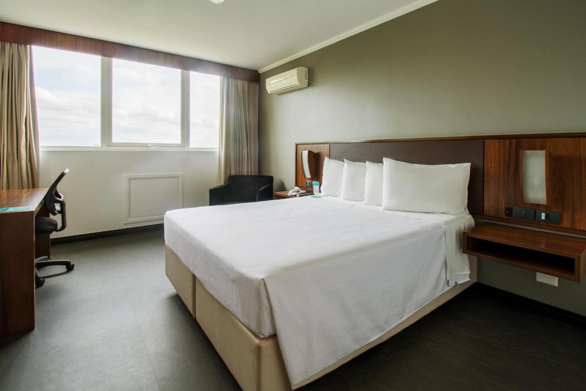 Hotel Deville Business Maringá Extérieur photo