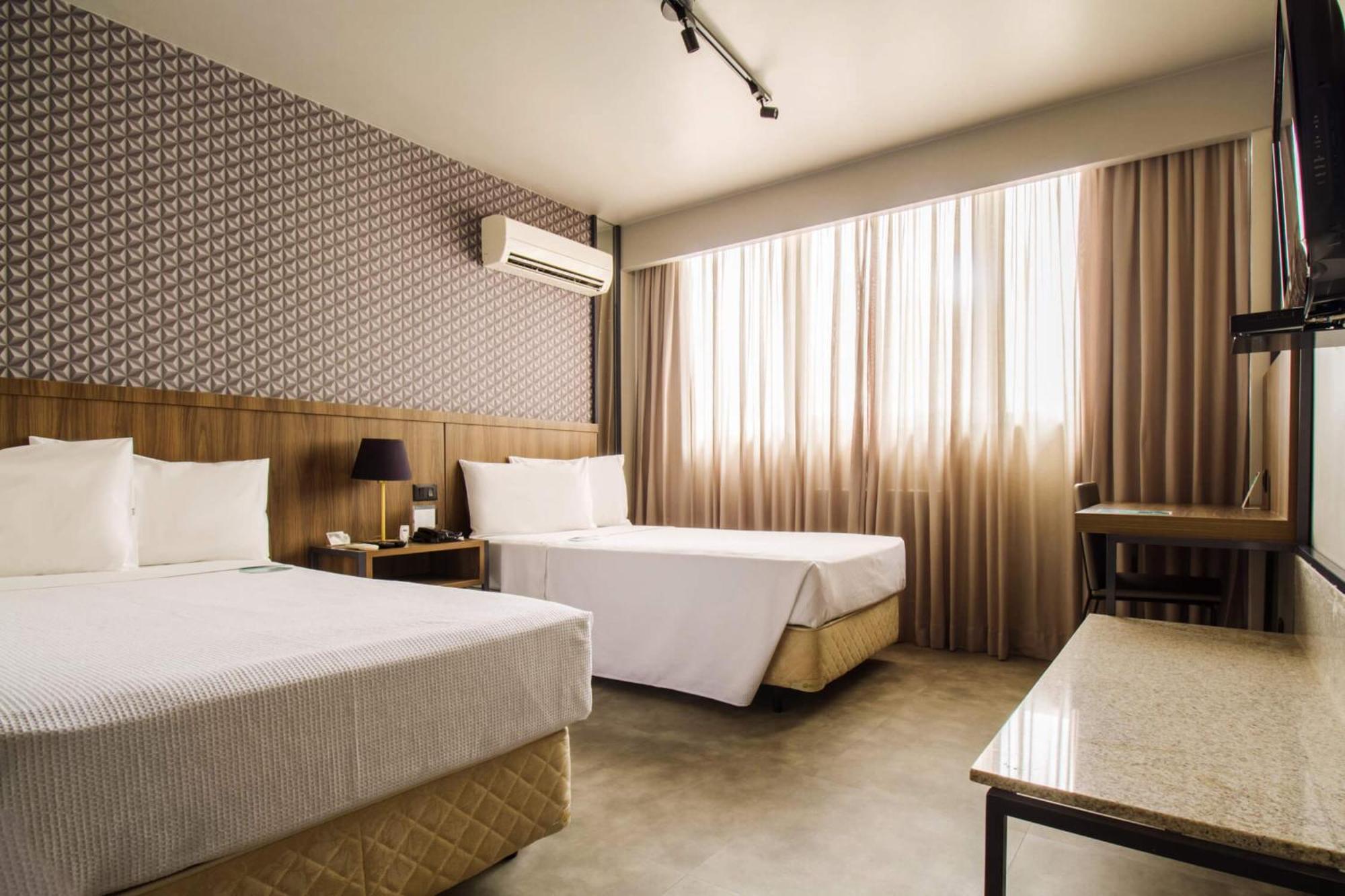 Hotel Deville Business Maringá Extérieur photo