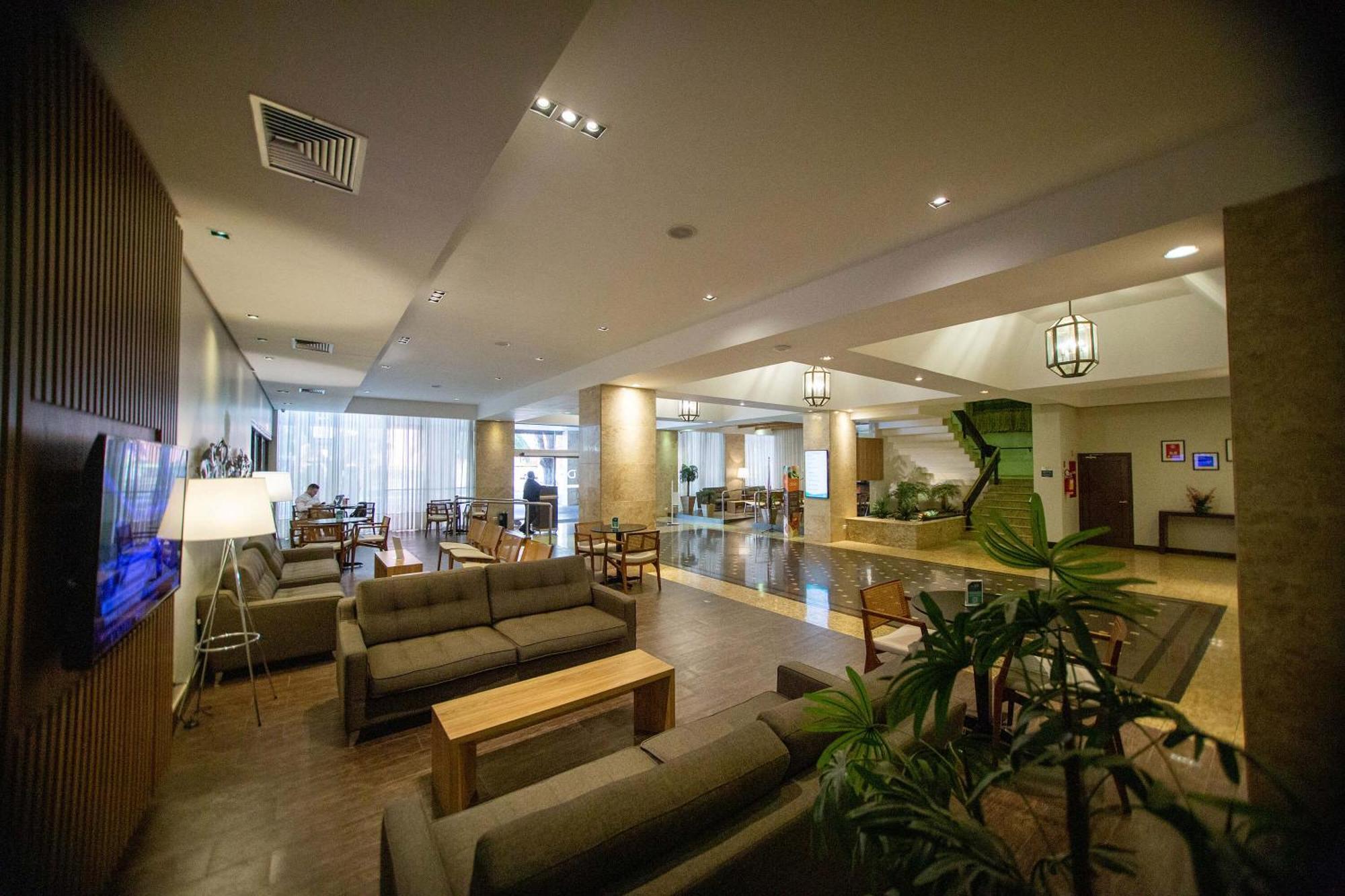 Hotel Deville Business Maringá Extérieur photo